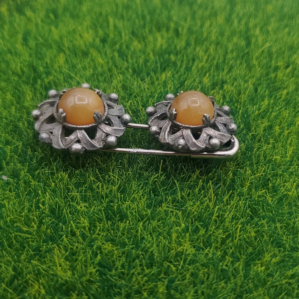 Butterscotch Buttons Overflow - Picture 2 of 3